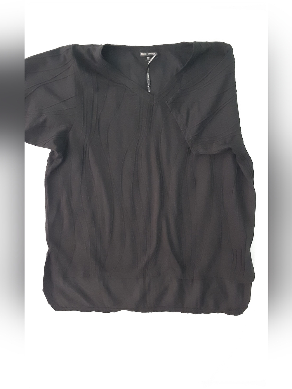 Coco + Carmen Black Short-Sleeve Textured Blouse